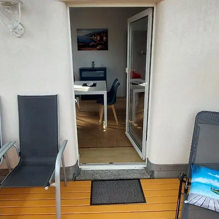 Modernes ,gemuetliches Gaeste Mit Wlan, Waipu Tv Und Grossen Boxspringbett In Appartement