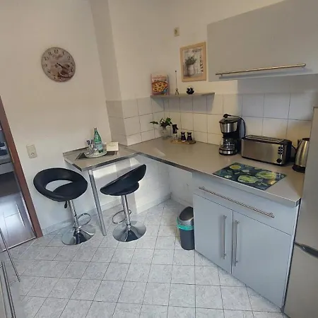 Appartement Modernes ,gemuetliches Gaeste Mit Wlan, Waipu Tv Und Grossen Boxspringbett In *