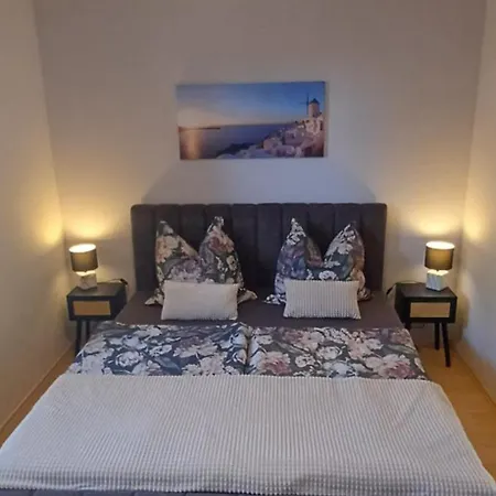 Modernes ,gemuetliches Gaeste Mit Wlan, Waipu Tv Und Grossen Boxspringbett In Appartement
